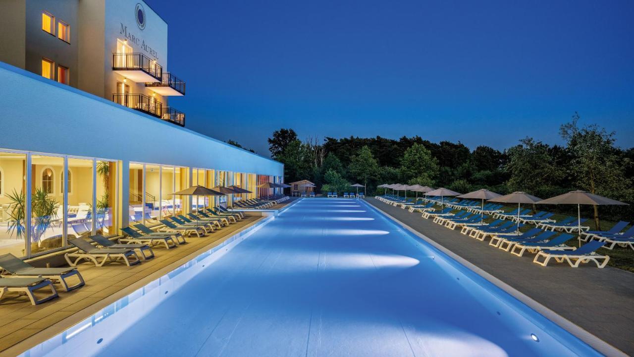 Dorint Marc Aurel Spa & Golf Resort 巴特乔京 外观 照片