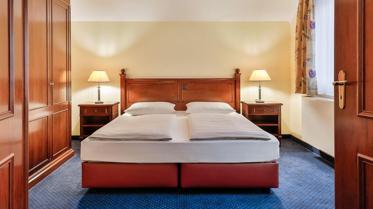 Dorint Marc Aurel Spa & Golf Resort 巴特乔京 外观 照片